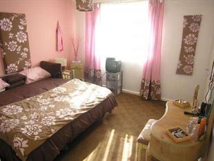BEDROOM 1: