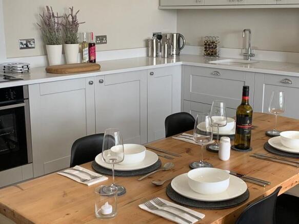 KITCHEN AREA