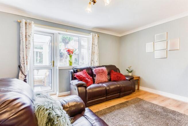 2 bed Semi-Detached for sale Image 6