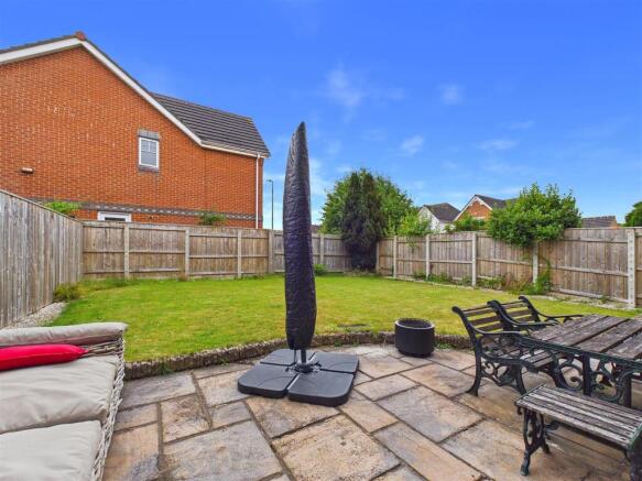 4 bed Detached for sale Image 12