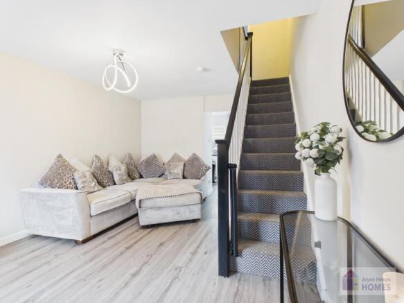 Lothian Way, Brancumhall, East Kilbride, G74  photo 4