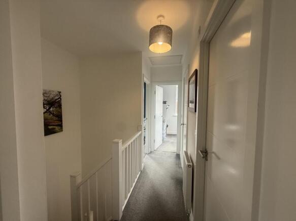 4 bed Detached for sale Image 9
