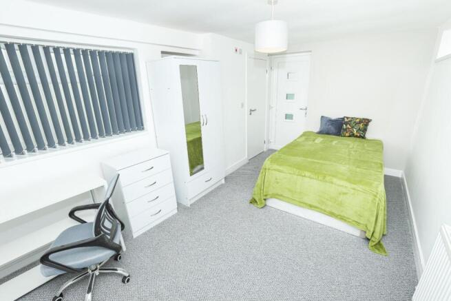 5 bed End of Terrace to rent Image 6