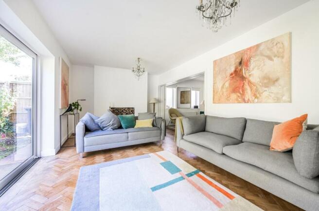 Longrood Road, Rugby