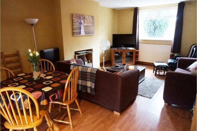 Lounge/Dining Room