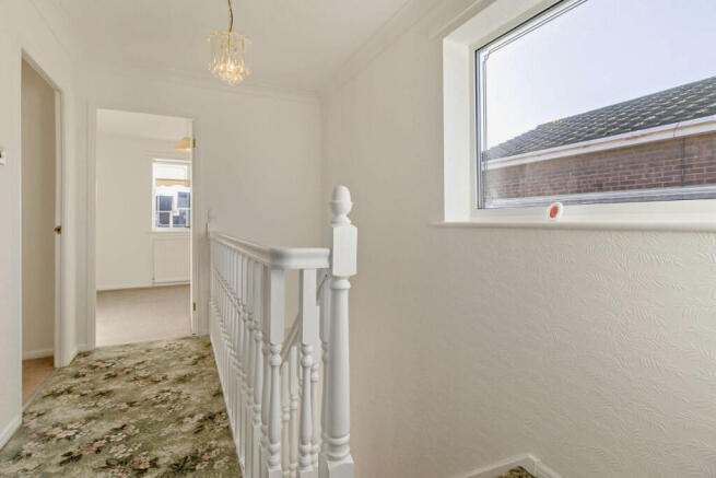 3 bed Detached for sale Image 8