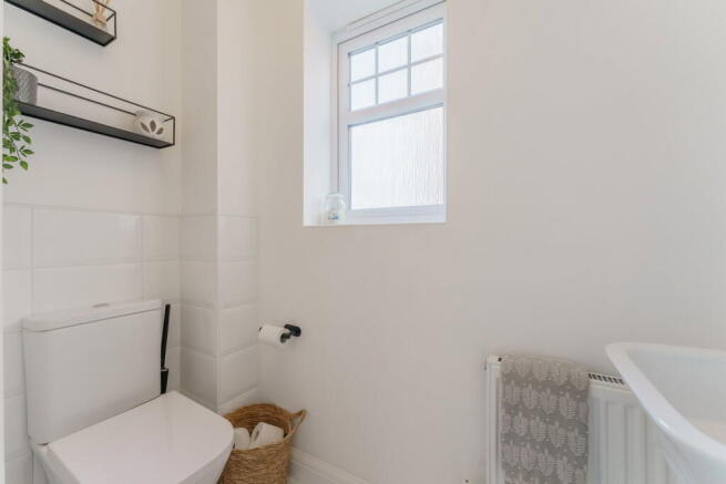 4 bed Detached for sale Image 10