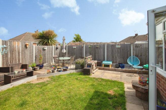 4 bed Semi-Detached for sale Image 4