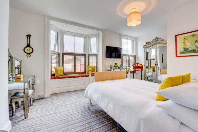 2 bed Town House for sale Image 11