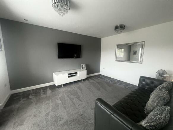 lounge 2.jpg