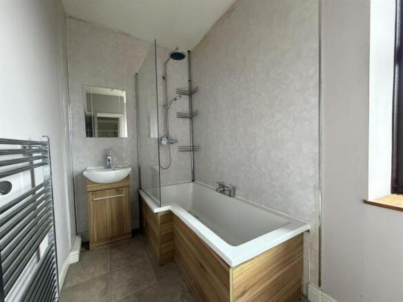 3 bed Terraced for sale Image 7