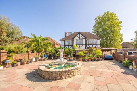 Lancaster Road, Norwood, London, SE25