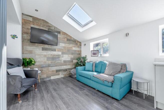 4 bed Detached for sale Image 7