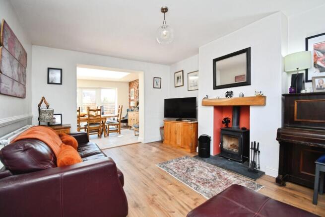 4 bed Detached for sale Image 4