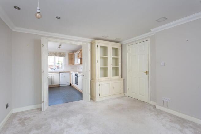 2 bed Flat for sale Image 5
