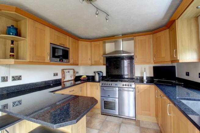 Kitchen/Breakfast Room
