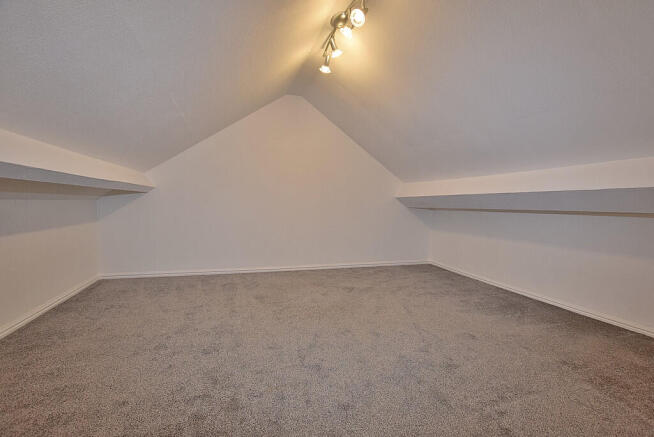 2 bed Apartment for sale Image 4