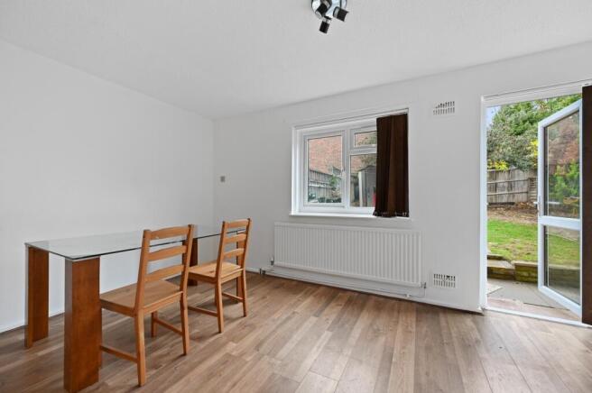 EWEMove - 38 Blenheim Road - 12 (1)