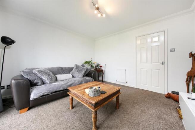 Living Room2.jpg