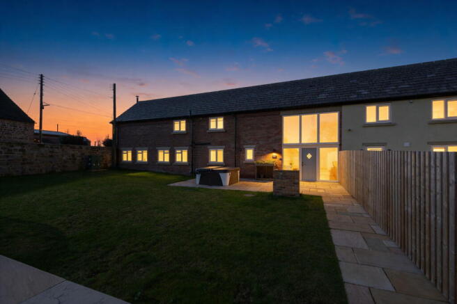 3 bed Barn Conversion for sale Image 6