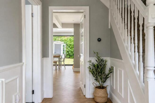 4 bed Semi-Detached for sale Image 4