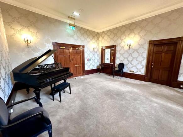 2 bed Apartment for sale Image 5