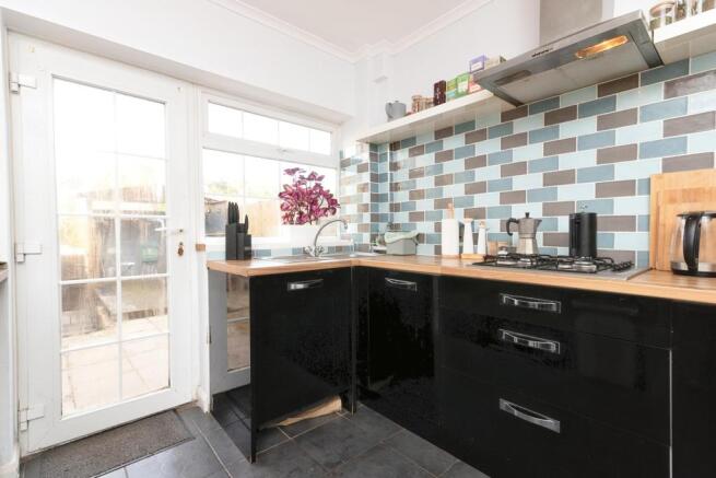 Kitchen/ Dining Room