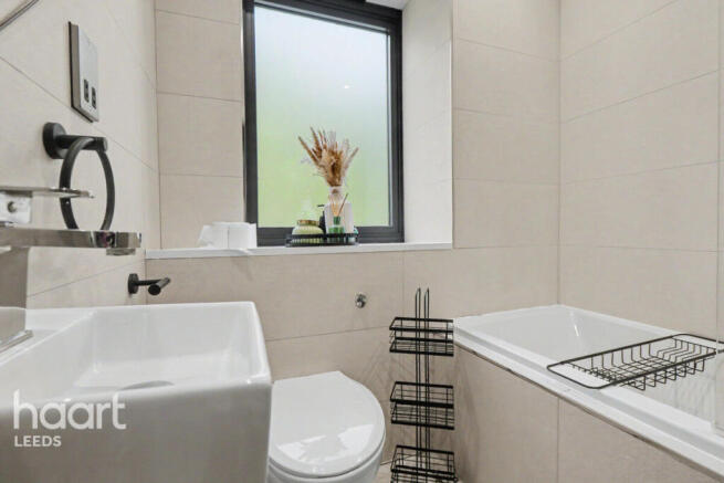 3 bed Town House for sale Image 12