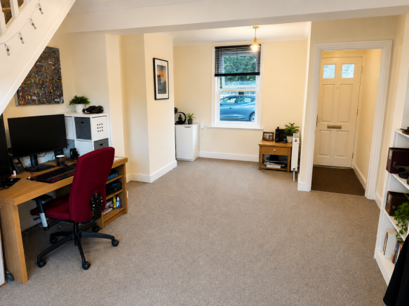 Dual aspect lounge