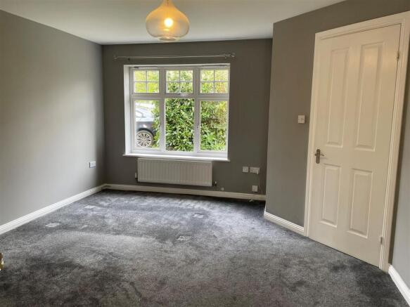 17 Meadow Close - Living Room.jpg