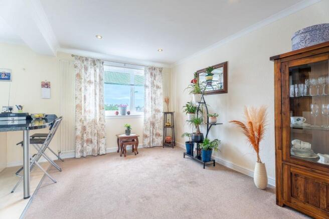 10 Fernside, Brisbane Street, Largs, KA30 8QG photo 4