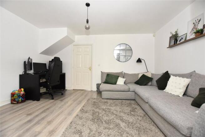 3 bed Town House for sale Image 4