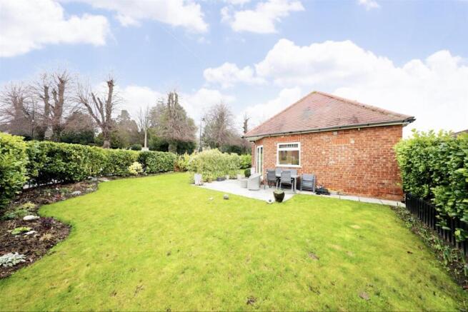 2 bed Detached Bungalow for sale Image 10