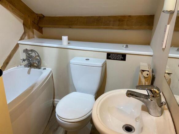 2 bed Apartment to rent Image 6
