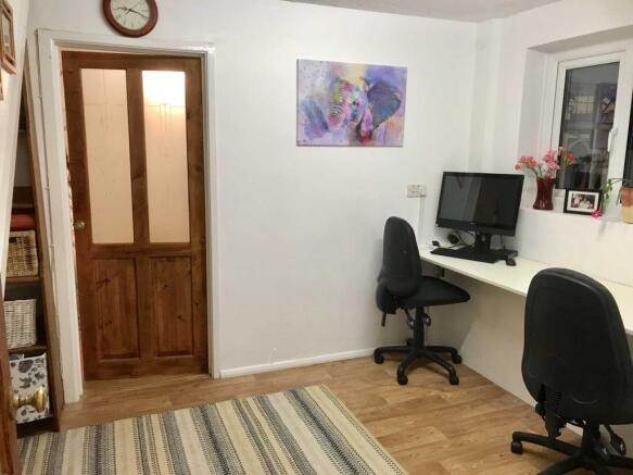 Photo 8