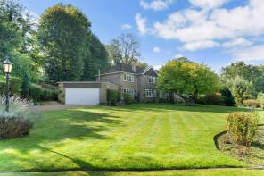 Squirrels Corner, Rockfield Road, Oxted RH8 0EL