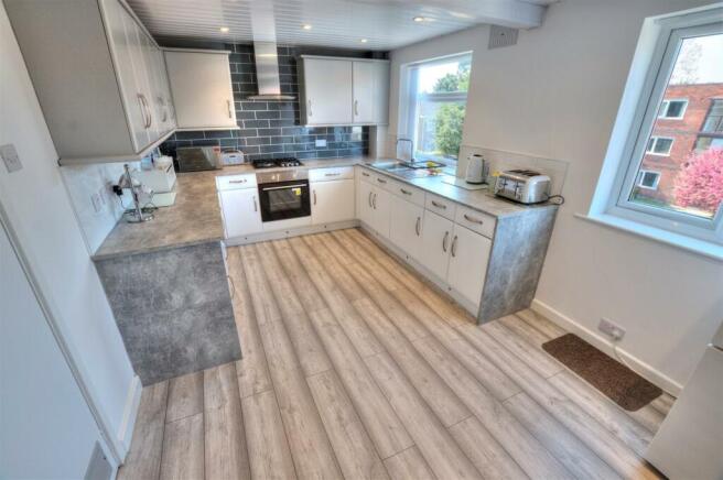 Kitchen Hamilton.jpg