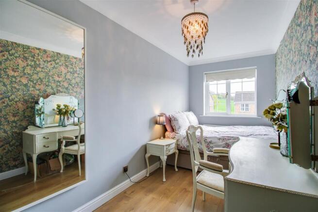 3 bed Semi-Detached for sale Image 11