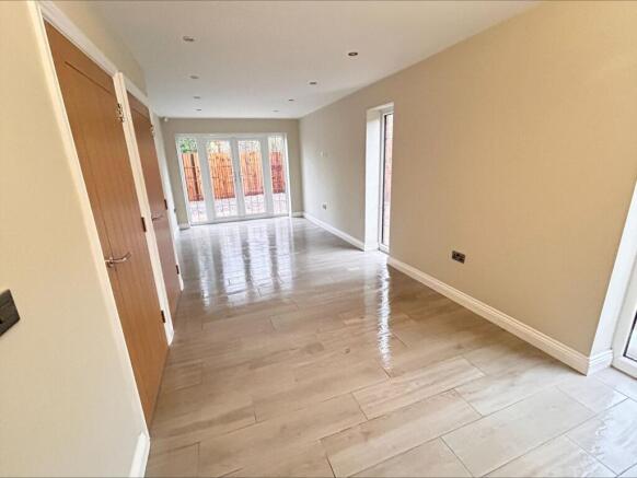 Dining/family room