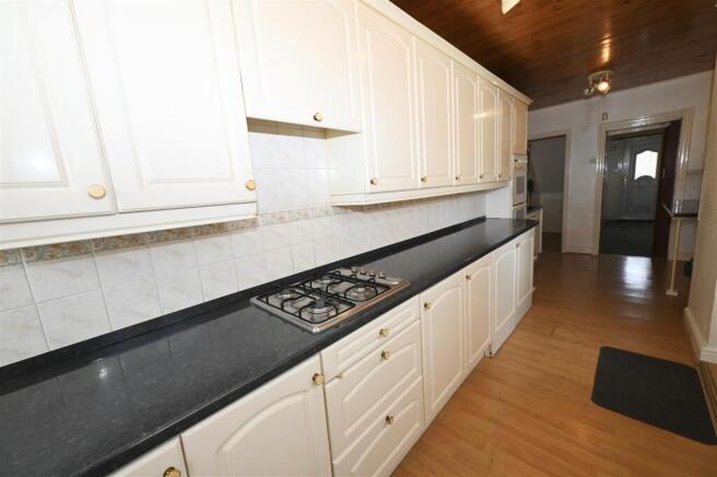 3 bed Terraced for sale Image 6