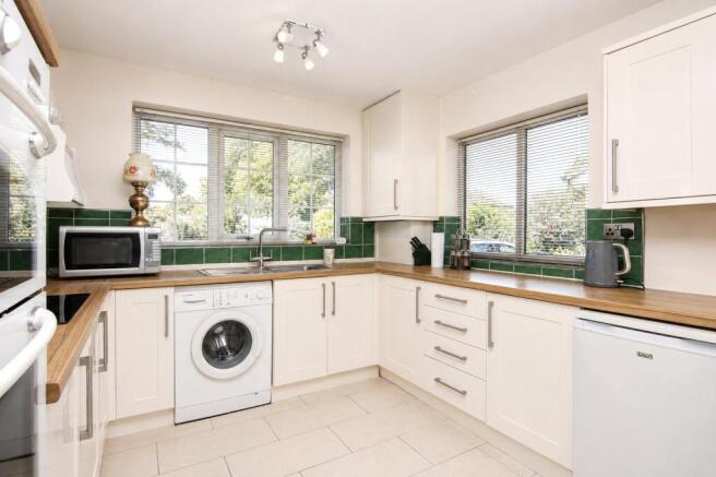 3 bed Bungalow for sale Image 6