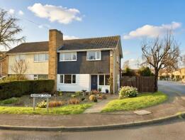 10, Warwick Close, Northampton NN5 6LE