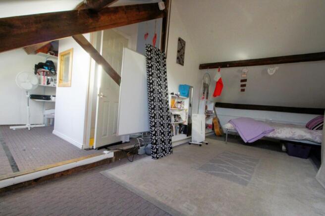 LOFT ROOM