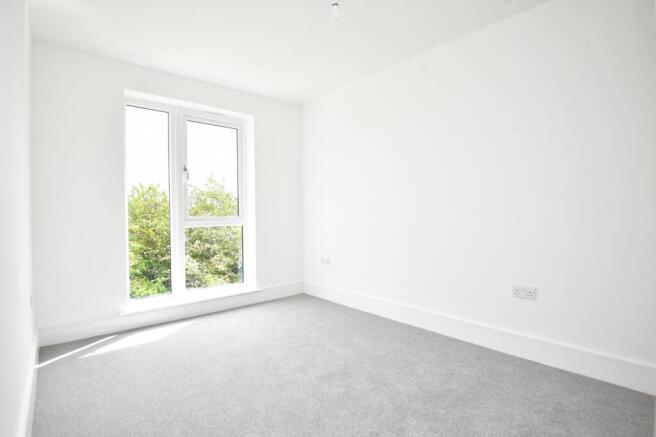 3 bed Semi-Detached to rent Image 9