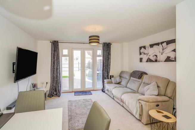 Lounge/Dining Room