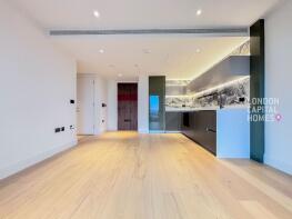 60, Reflections Apartments, Cascade Way, London W12 7ST