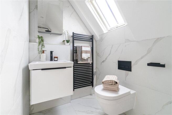 2 bed Penthouse for sale Image 8
