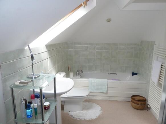 EN SUITE