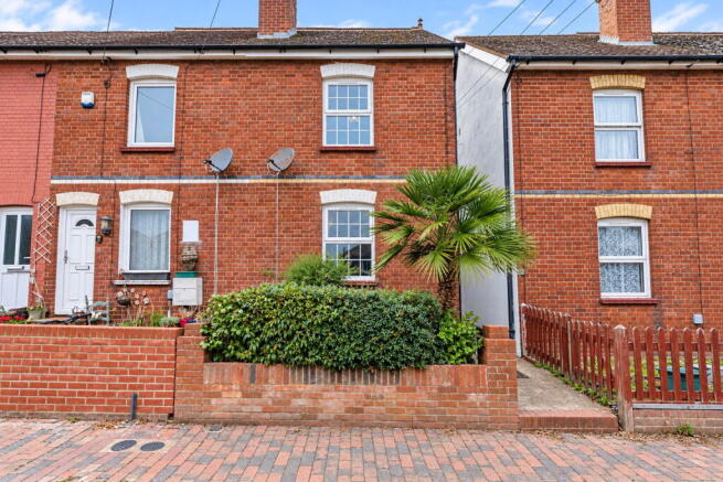2-bed terraced on Weare Road,Tunbridge Wells,TN4 9DG, £340,000