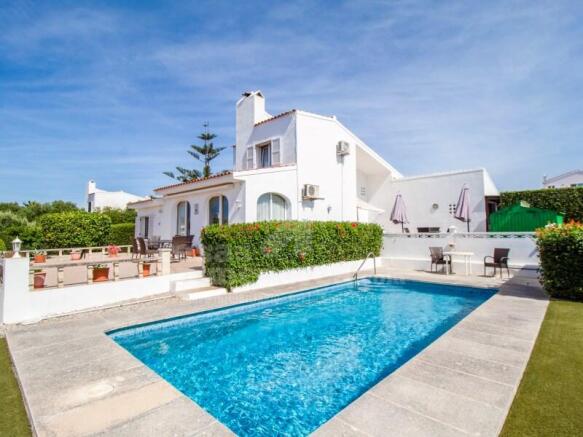 Villa with pool and views in Binibeca Vell